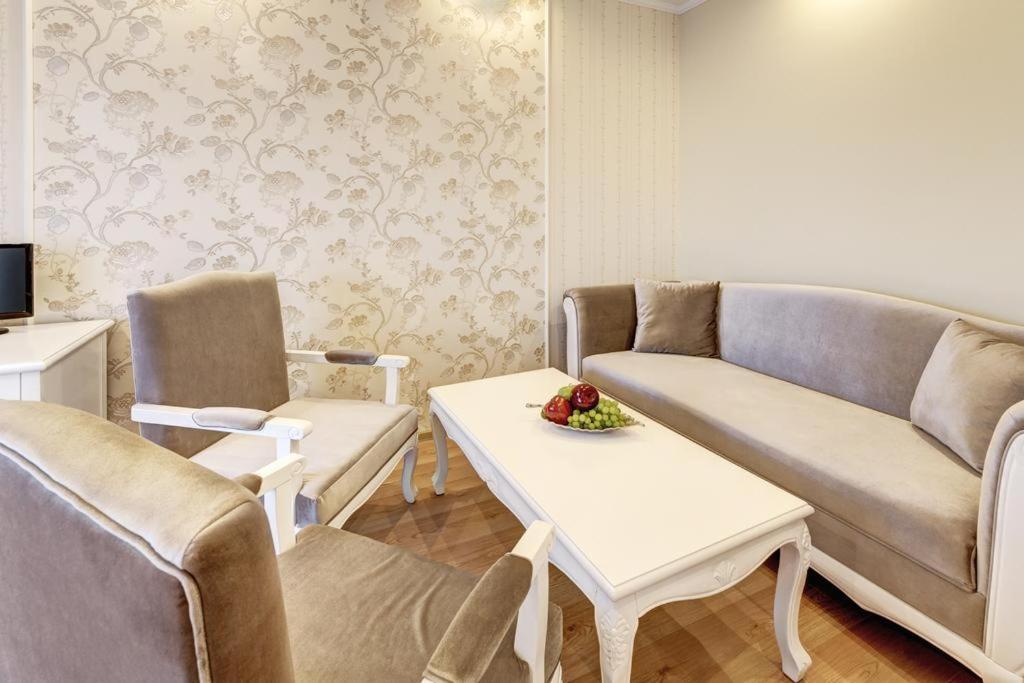 Boutique Hotel Diama Mratín Екстериор снимка